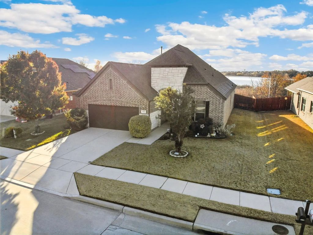 2112 Benjamin Creek Drive, Little Elm