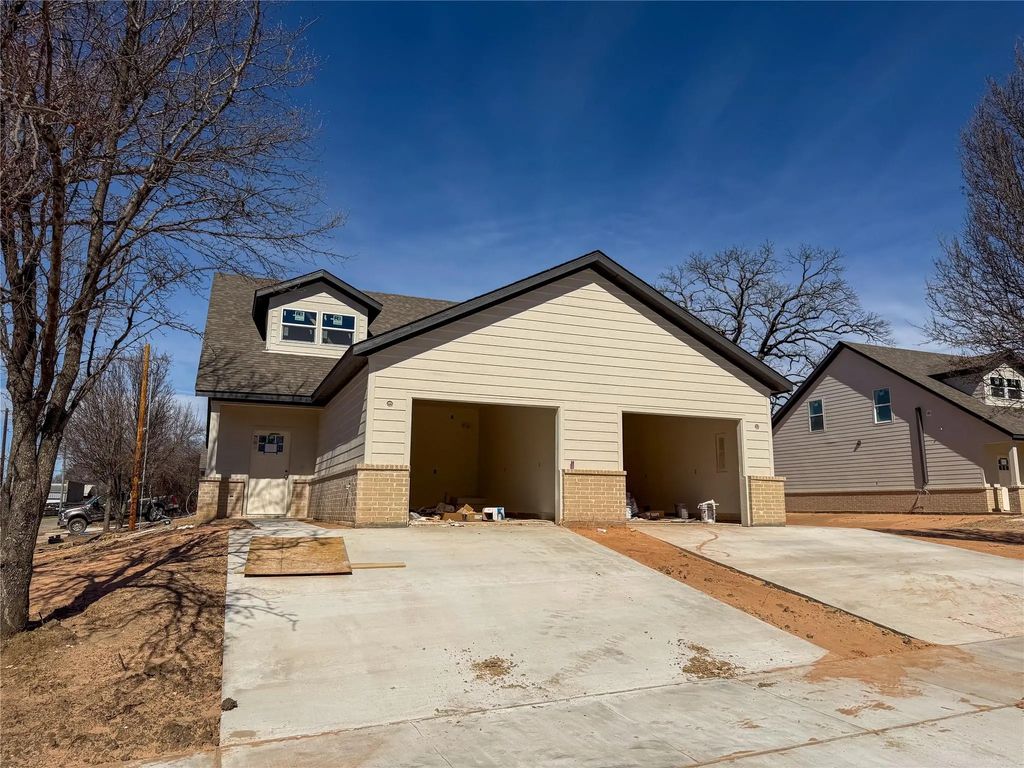 417/ 419 W Dulin Street, Sherman
