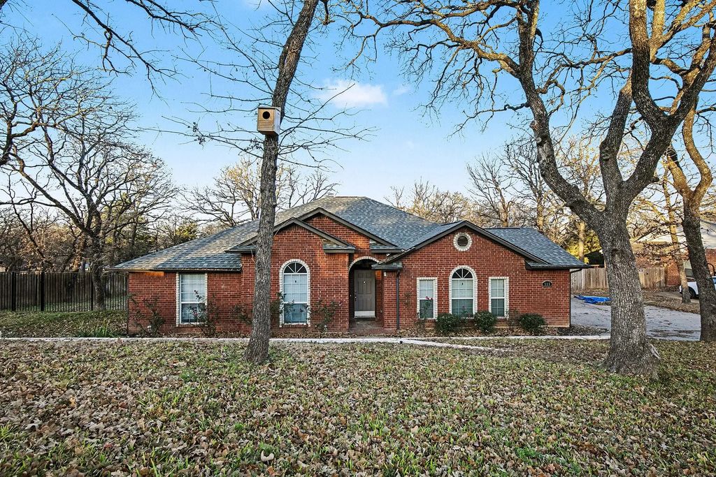533 Shady Oaks Trail, Burleson