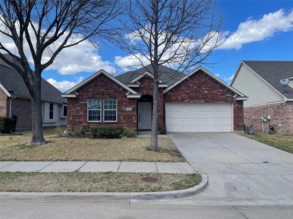 5908 Meadowglen Drive, Denton