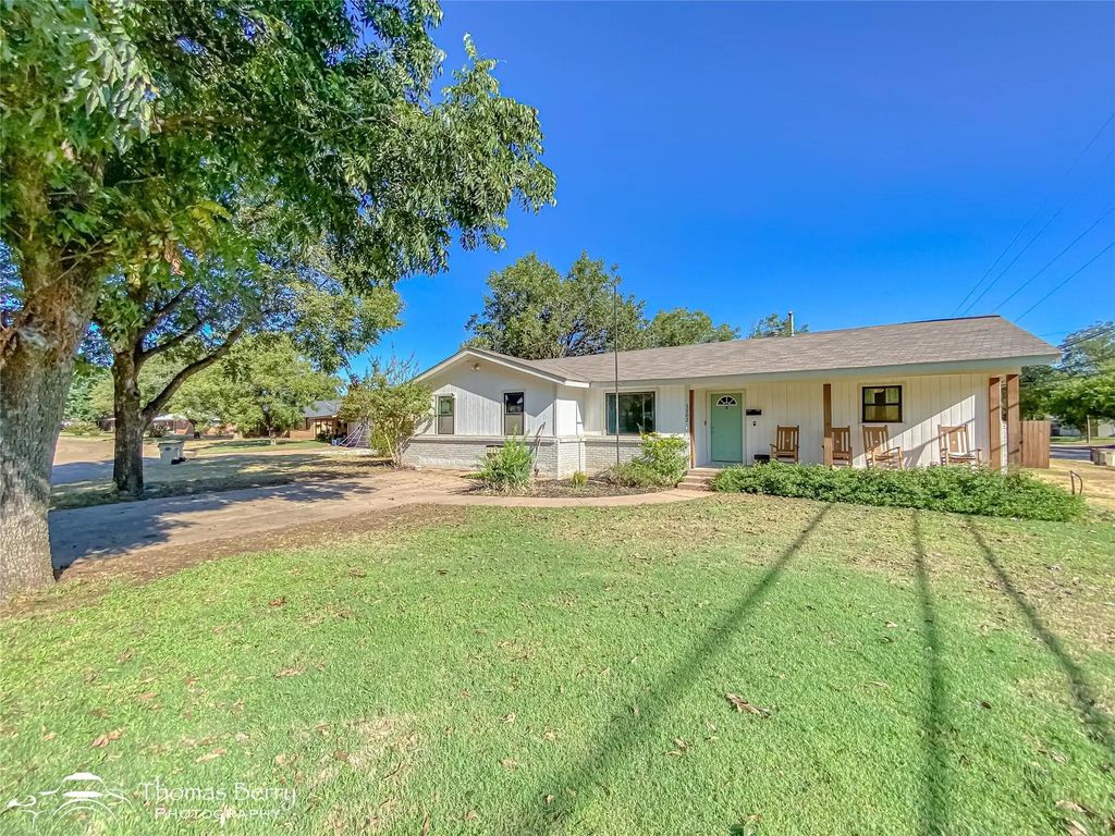 1502 Sunset Street, Merkel