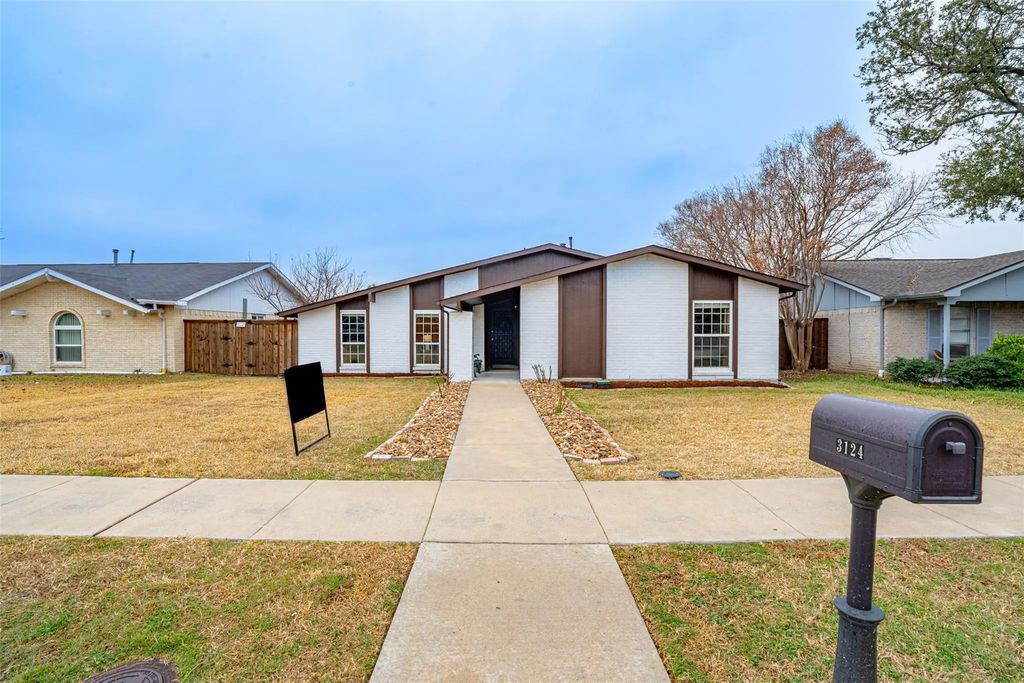 3124 Barton Road, Carrollton