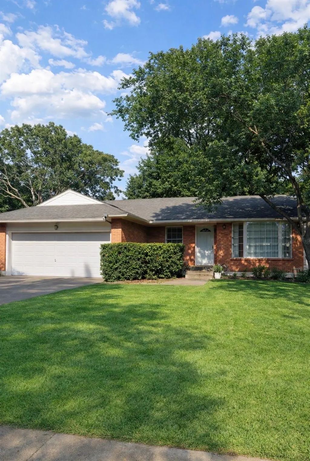 9112 Liptonshire Drive, Dallas