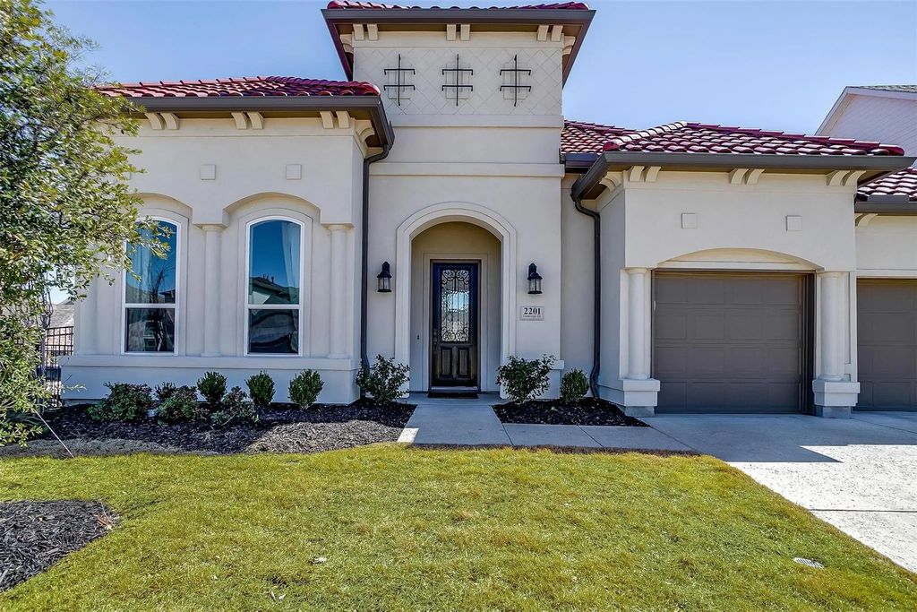 2201 Domingo Drive, Fort Worth