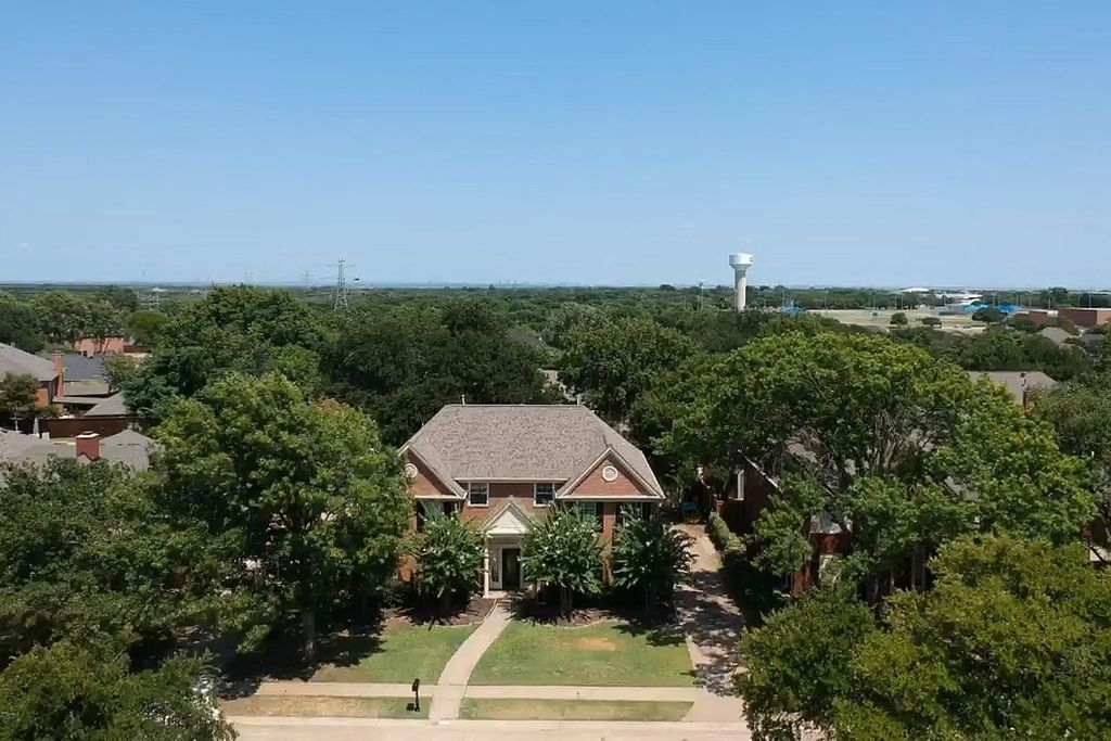 2200 Strathmore Drive, Highland Village