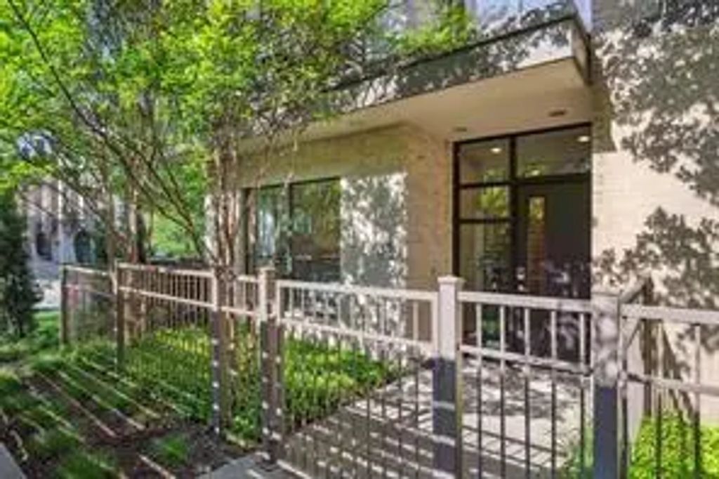 4111 Newton Avenue 32, Dallas