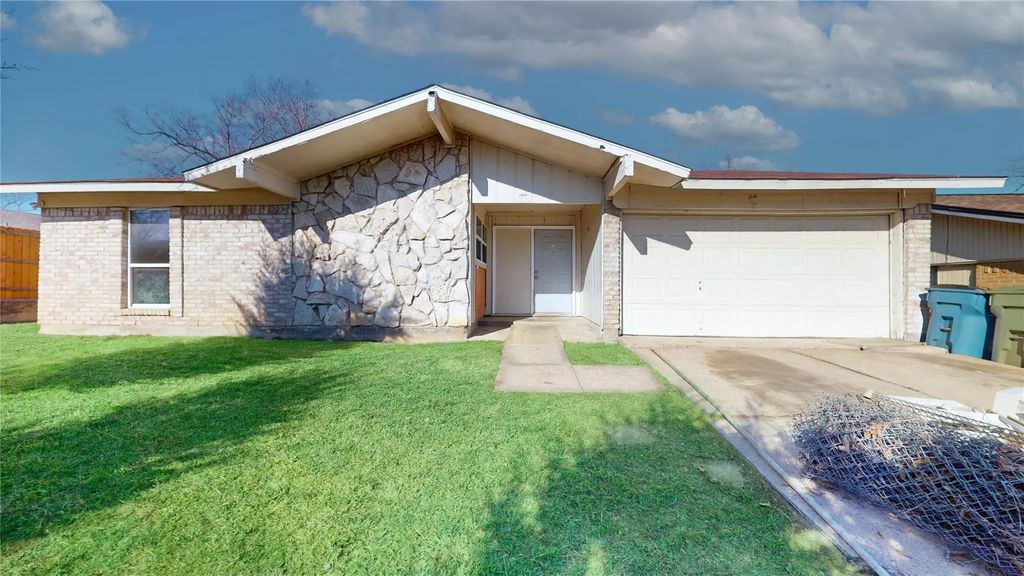 1273 Palisades Drive, Lewisville