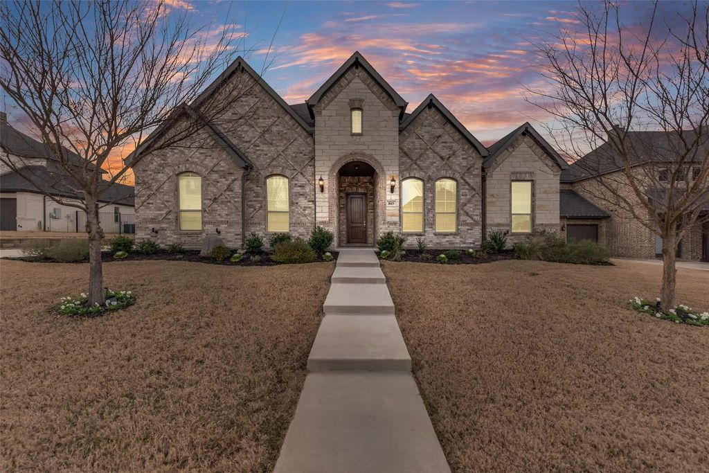 805 Toby Trail, Mansfield