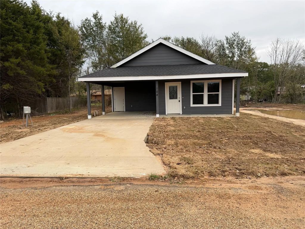 104 Plumthicket Lane, Trinidad