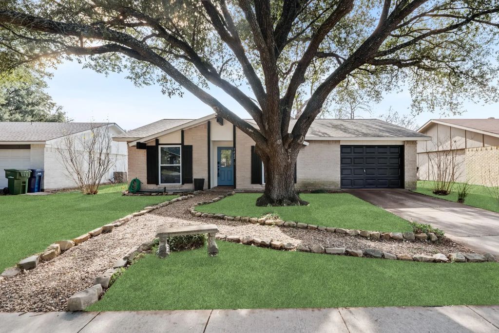 1422 Deepwood Drive, Garland