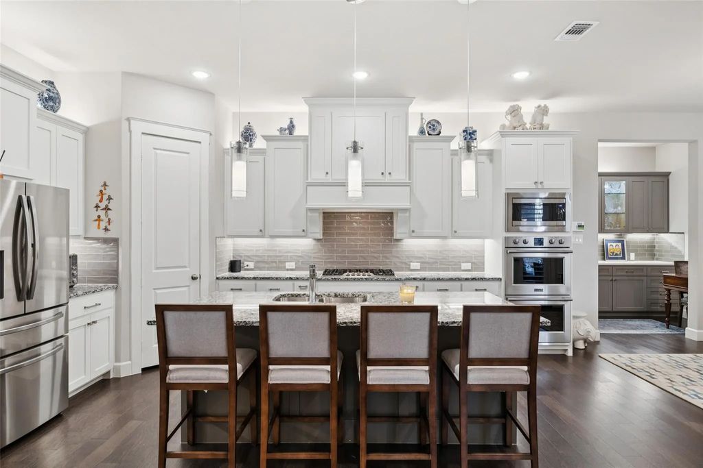 1299 Ocean Breeze Drive, Flower Mound