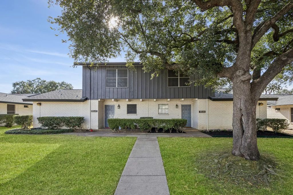 15543 El Estado Drive, Dallas