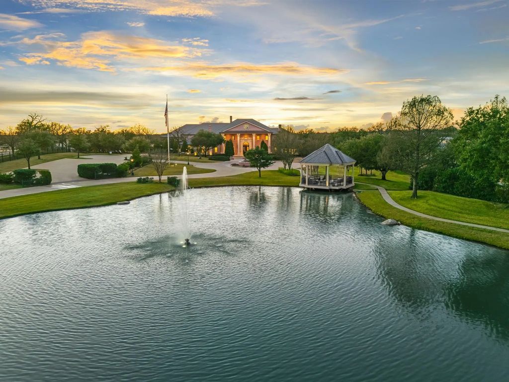 702 S White Chapel Boulevard, Southlake