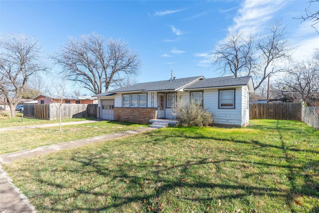 1957 Ballinger Street, Abilene