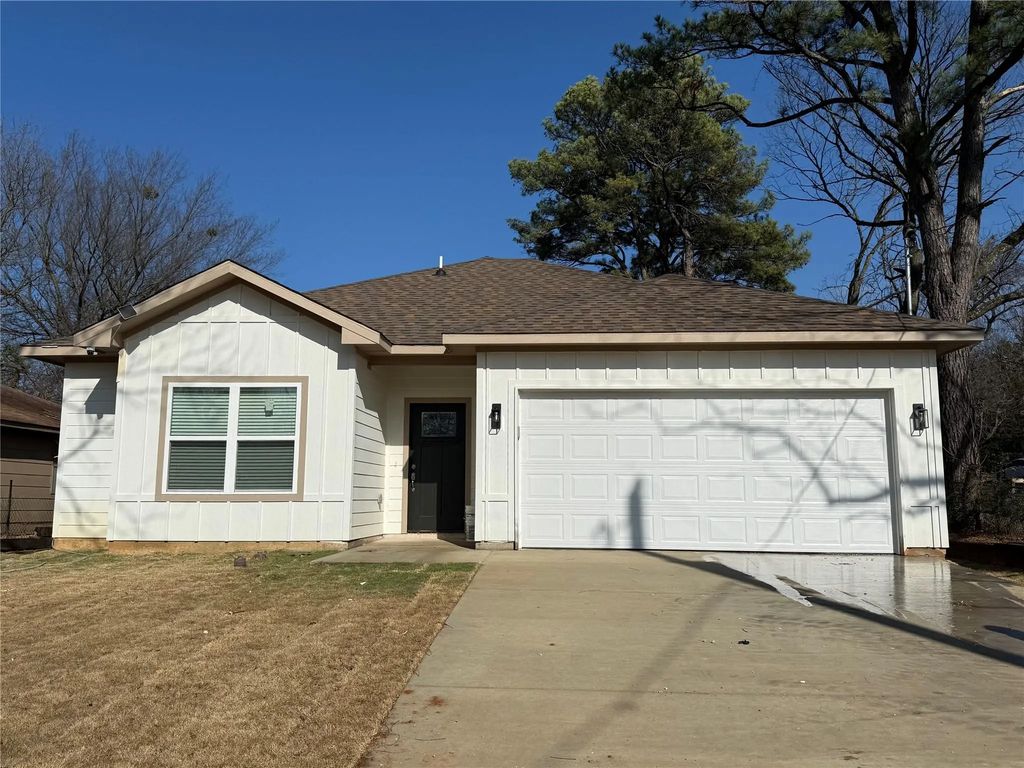 125 E Prospect Street, Denison