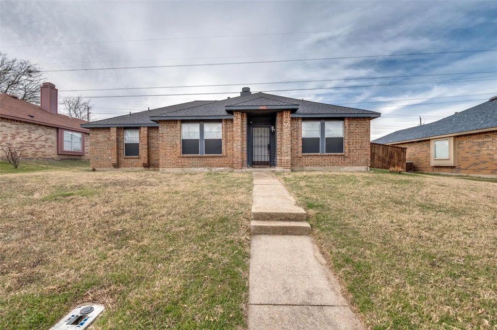 1004 Eagle Drive, DeSoto