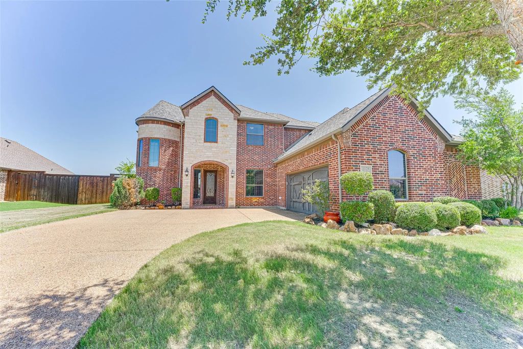1128 Warbler Drive, Forney