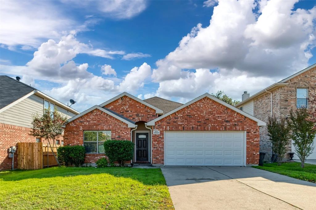 13221 Poppy Hill Lane, Fort Worth