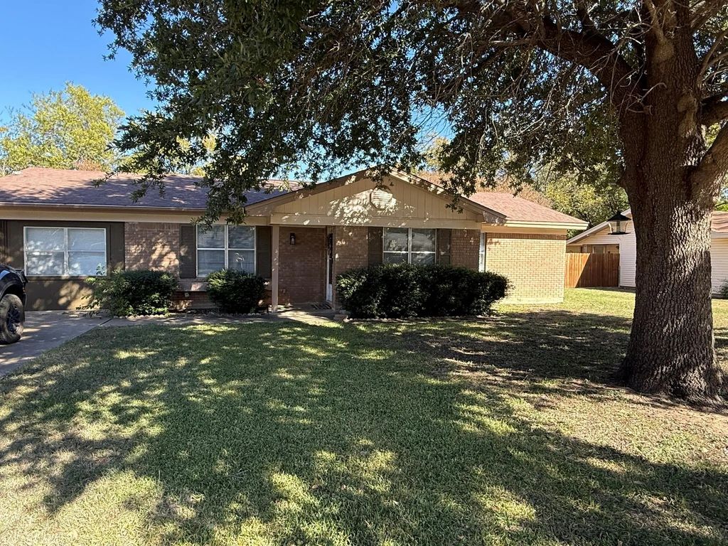 2206 12th Street, Brownwood