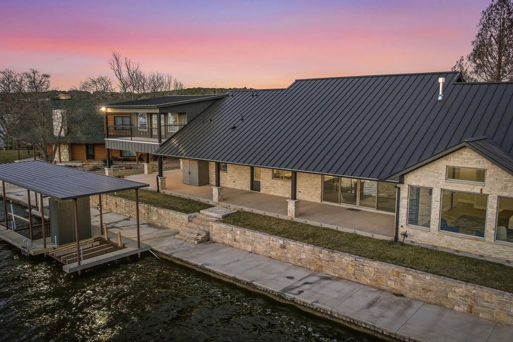 3420 Samoan Court, Granbury