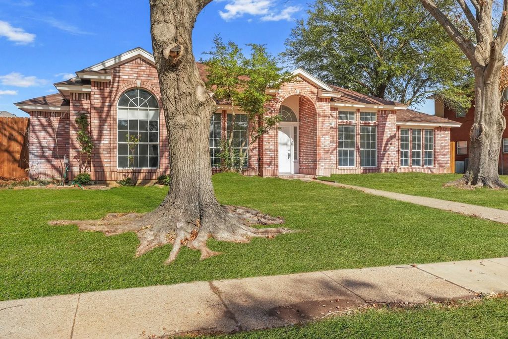 2912 Olympia Drive, Grand Prairie