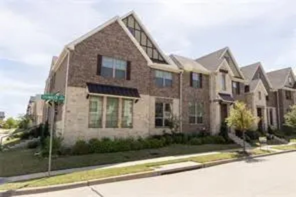 10552 Steinbeck Lane, Irving