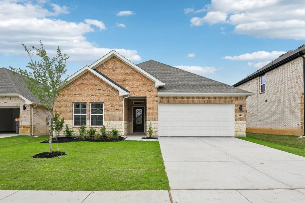 337 Amberville Drive, Red Oak