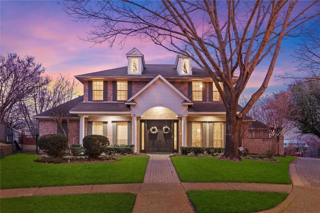 3502 Emerald Court, Grapevine