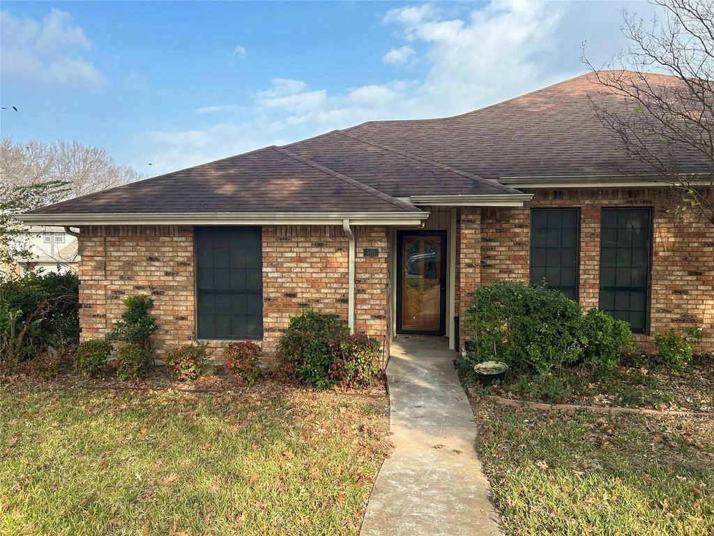 801 Summit, DeSoto