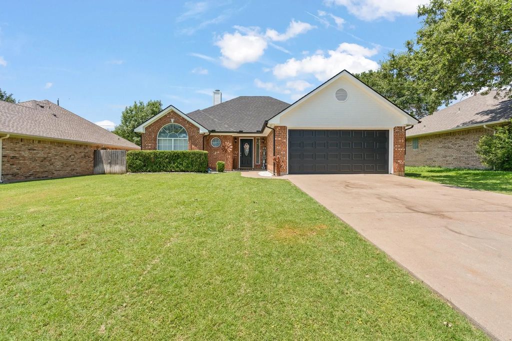 1404 Hyde Park Boulevard, Cleburne