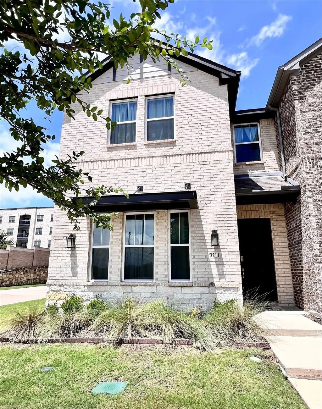 3211 Midnight Drive, Sachse