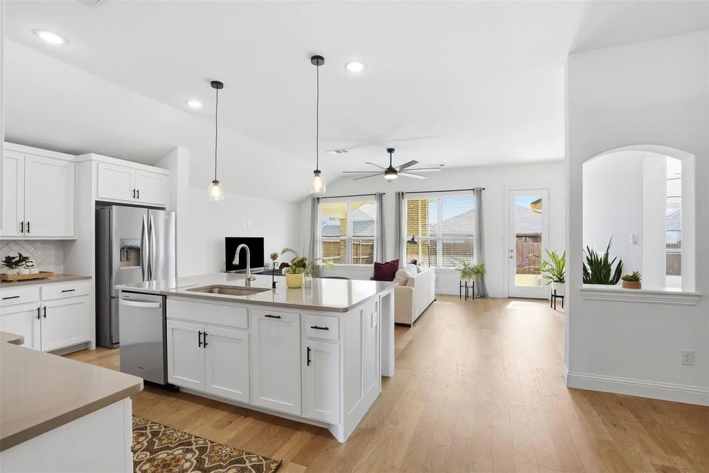 5609 Surry Mountain Trail, Fort Worth