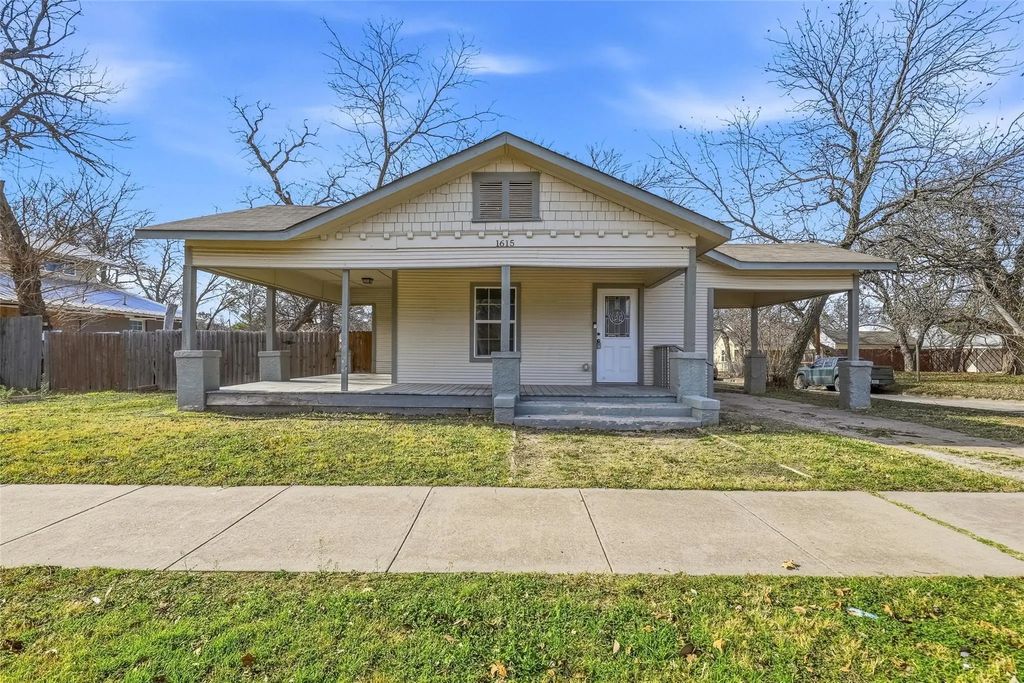 1615 N Oak Avenue, Mineral Wells
