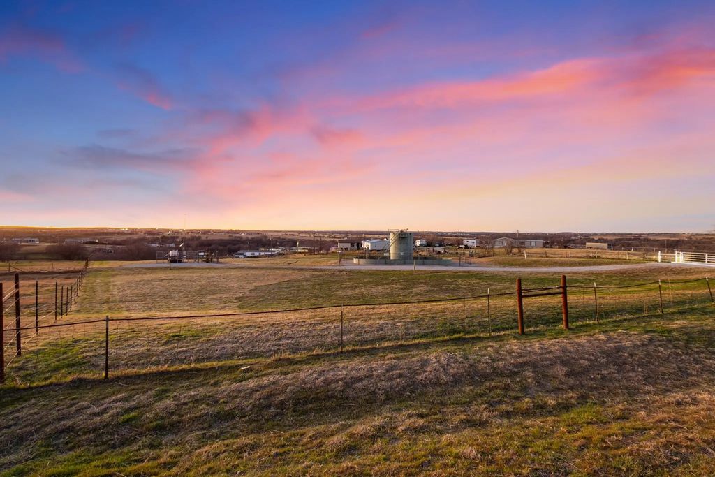 146 Ridge Trail, Rhome