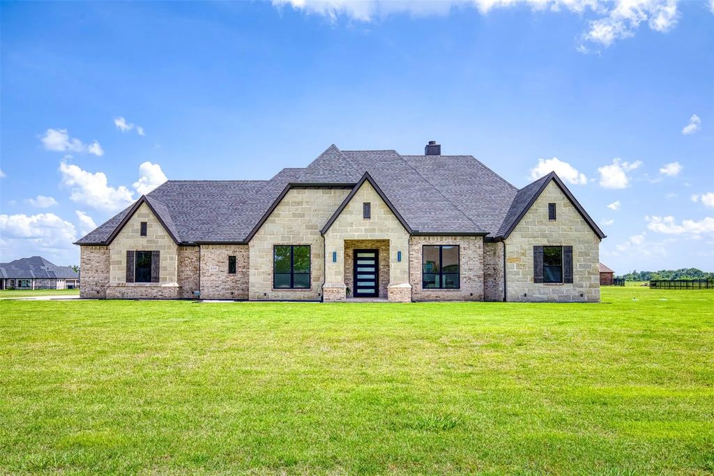1355 Canyon Lake Road, Wills Point