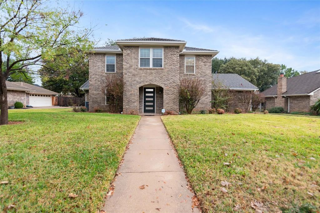 30 Crestwood Drive, Trophy Club