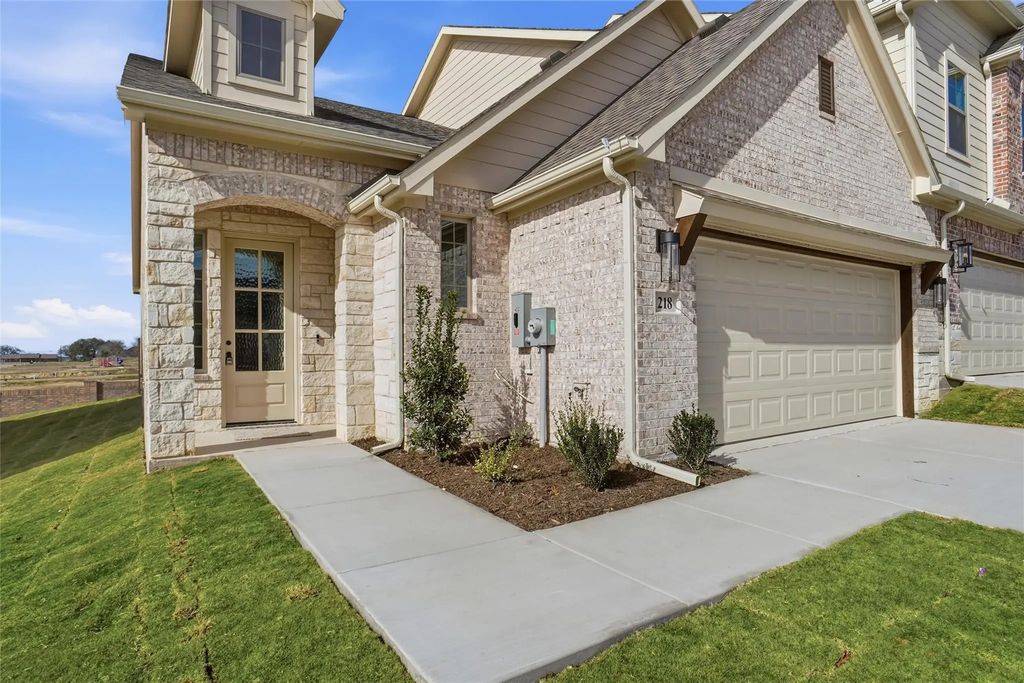 218 Legacy Boulevard, Weatherford