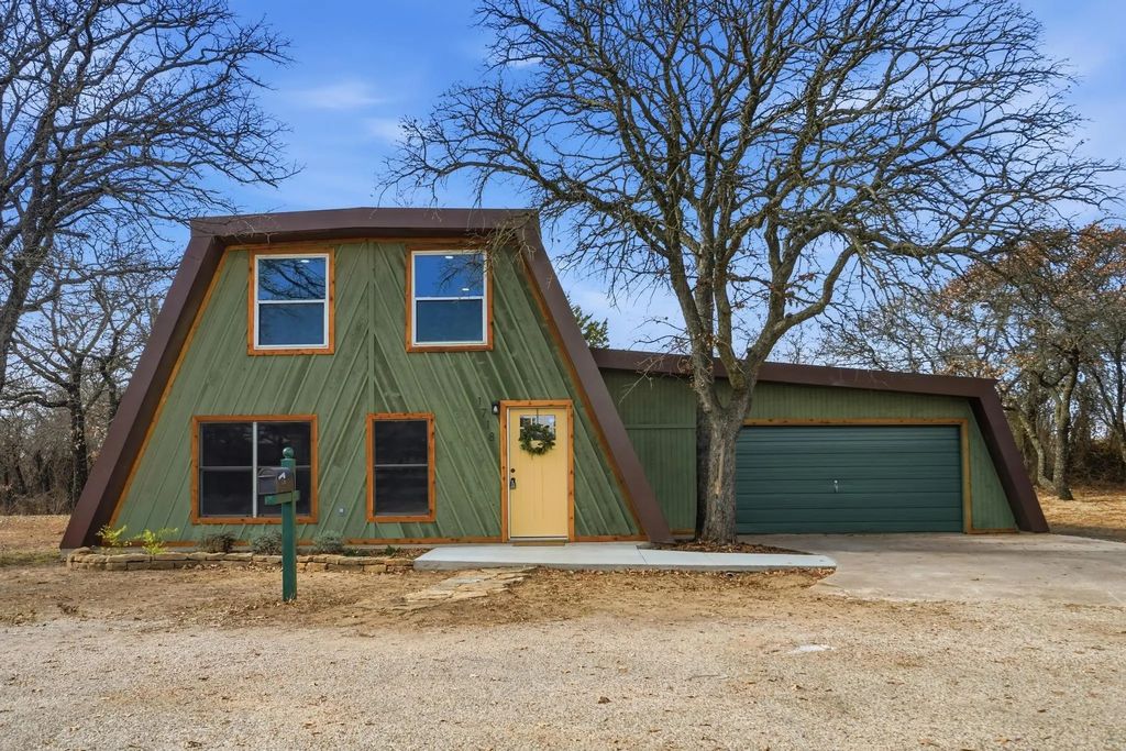 1718 Friar Court, Clyde
