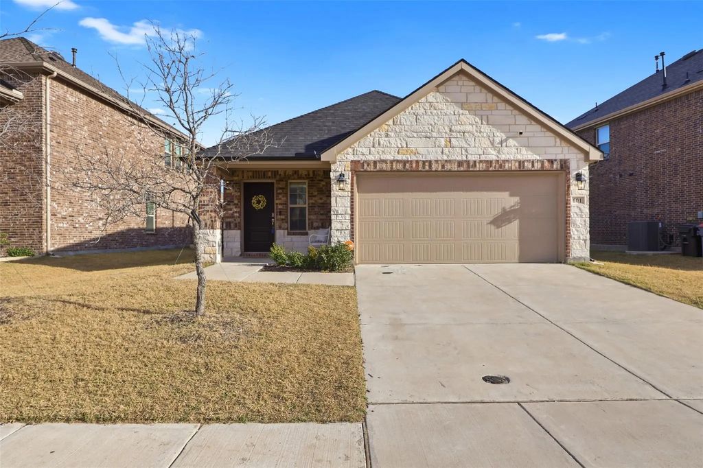 601 Liliana Lane, Anna