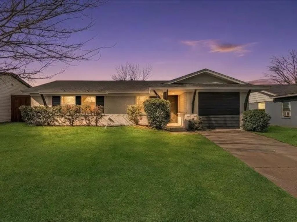 3419 Palm Drive, Mesquite