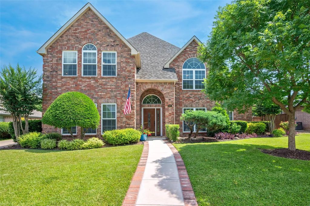 928 Rush Creek Road, Keller