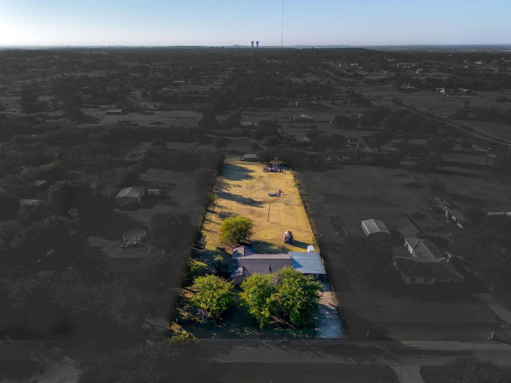 3401 Camaro Drive, Crowley