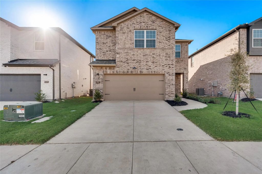 913 Portina Drive, Anna