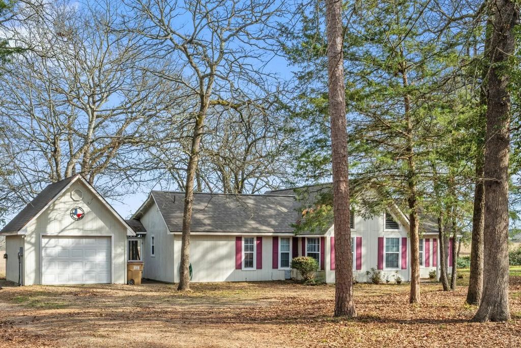 133 Valleywood Glen, Holly Lake Ranch