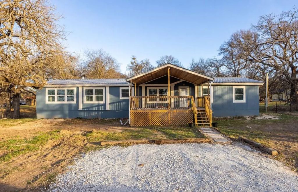 158 Jake Sparks Drive, Waco