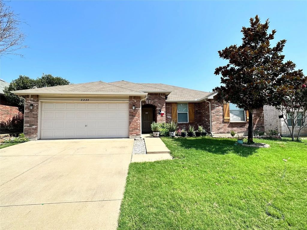 2228 Zion Hill, Grand Prairie