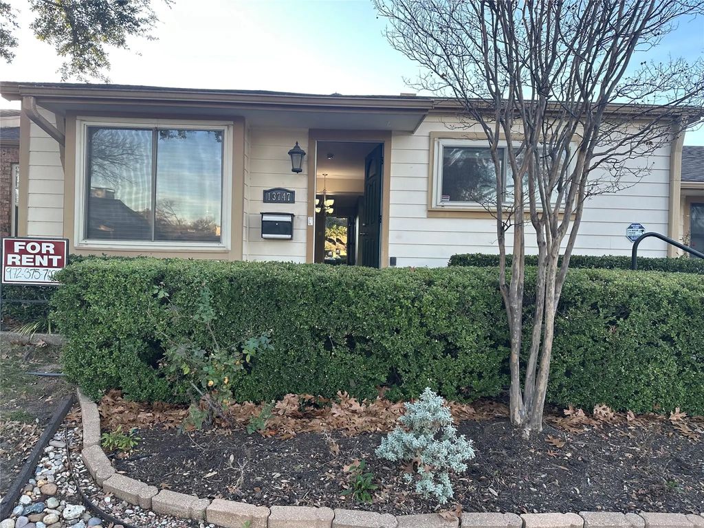 13747 Brookgreen Circle, Dallas
