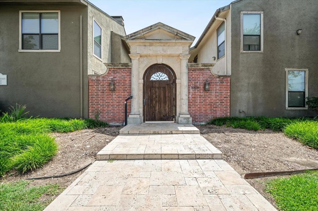 5806 Birchbrook Drive 206, Dallas