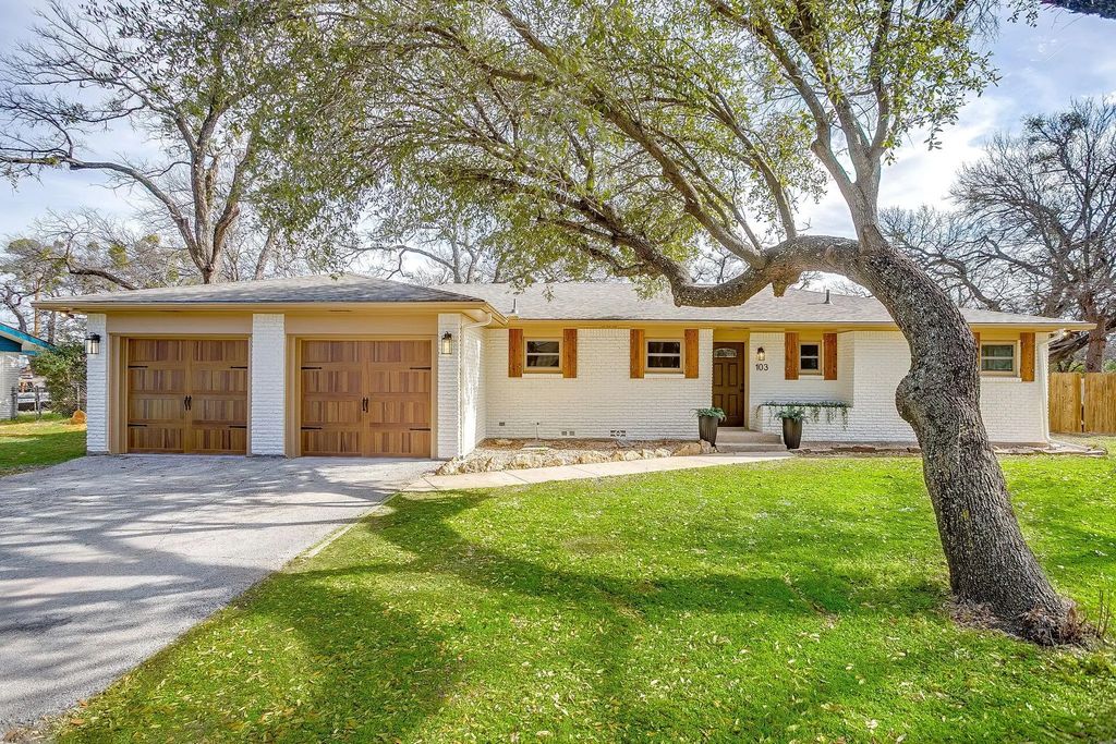 103 Vanshire Road W, Lakeside