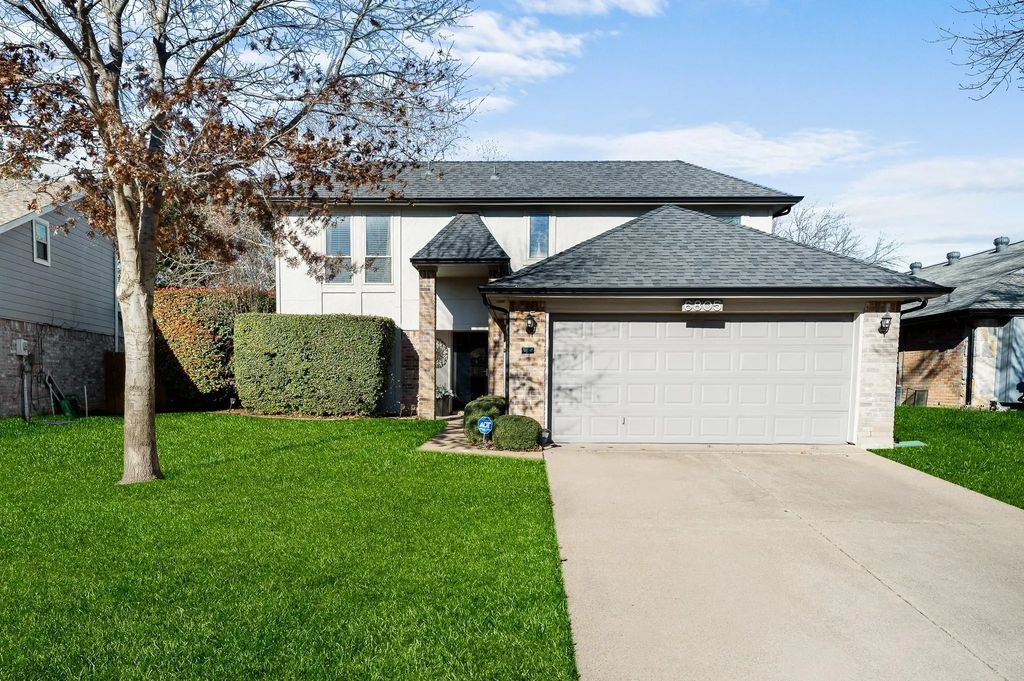 6805 Black Wing Drive, Fort Worth